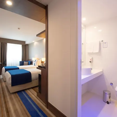 Liv City Hotel 3*