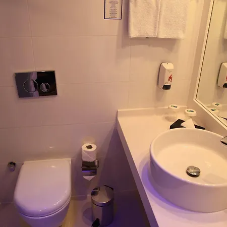 Liv City Hotel 3*