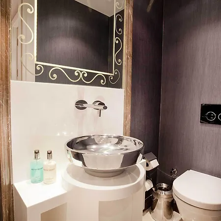 La Hotel 4*