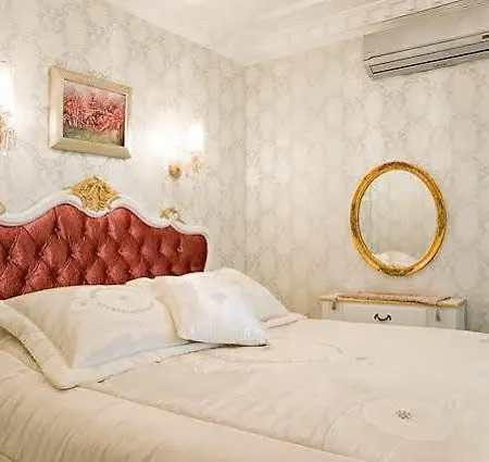 Romantic Mansion Apartment Istanbul
