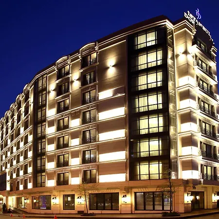 Dora Hotel 4*