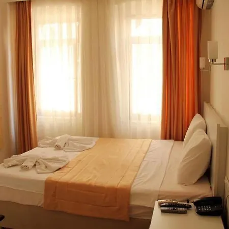 Taksim Square Hot Apart Otel 3*