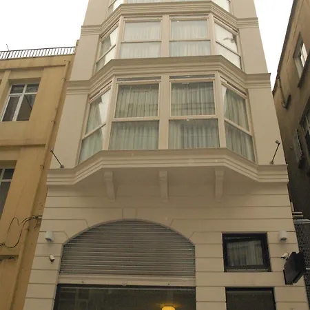 Mono Hotel 2*