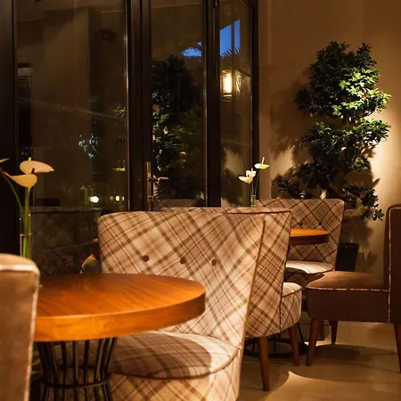Juliet & Kitchen Hotel