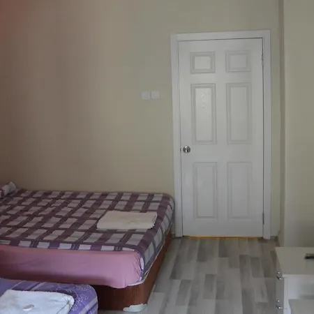 Erenler Hotel & Hostel 2*