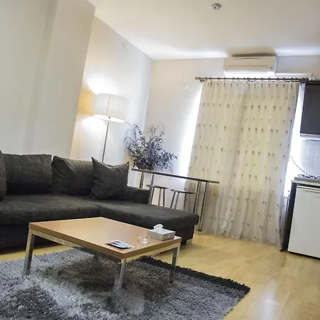 Airport Aparthotel
