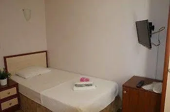 Nova 5*