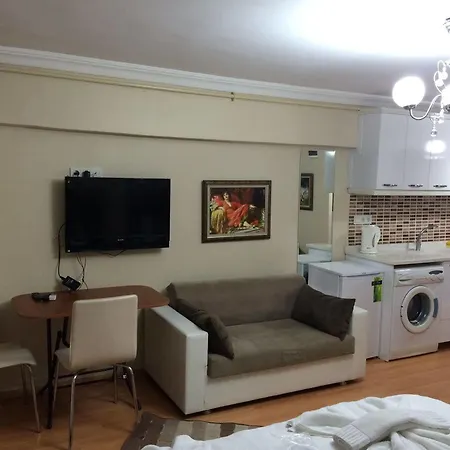 Aparthotel Black Bird 2*