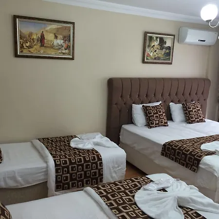 Aparthotel Black Bird 2*