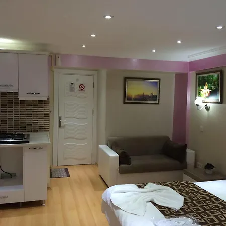 Appart hôtel Black Bird 2*