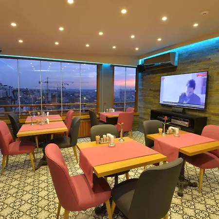 Pera Line Hotel 2*