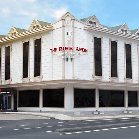 Отель The Rise Aron Business Merter 3*