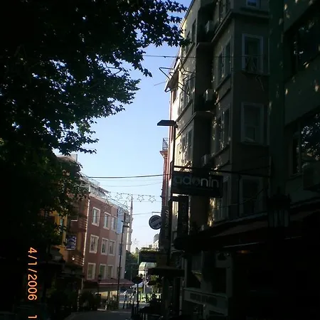 Nomade Hotel 3*