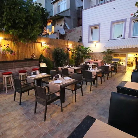 Aya Sergios Aparthotel 3*