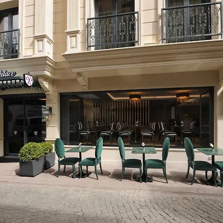 Hotel Le Petit
