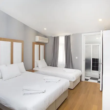 Hotel La Pazza 3*