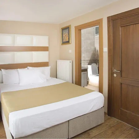 Hotel La Pazza 3*