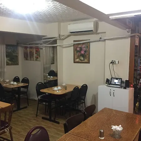 Hotel Paris & 2*