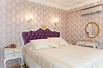 Romantic Mansion Apartment
