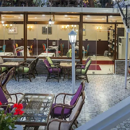 Beyaz Kosk Hotel 2*