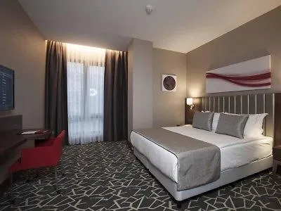 Ramada By Wyndham Alibeykoy Otel 4*