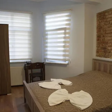 Taksim Hotel *