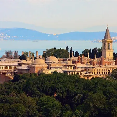 Lina Taksim Pera Hotel 4*