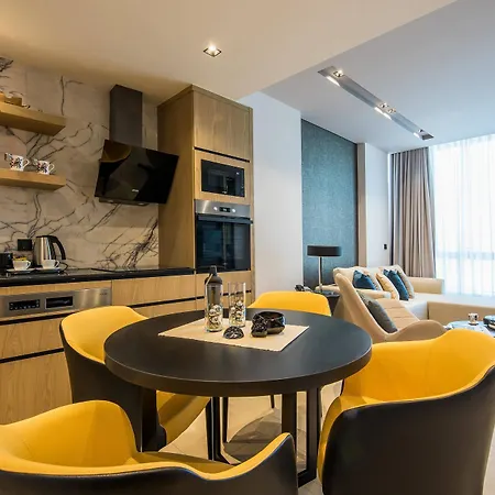 Lägenhetshotell Westside Residences By Rotana 4*