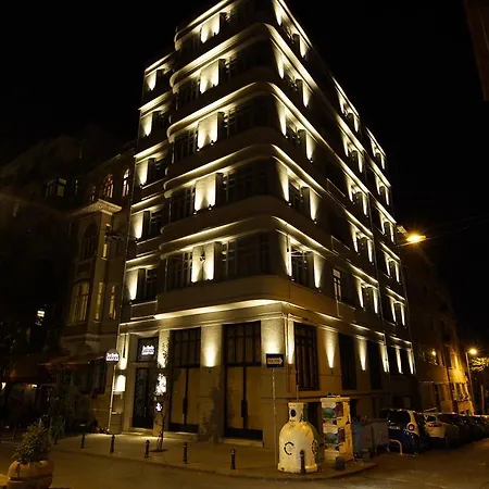 La Scala Palace Hotel *