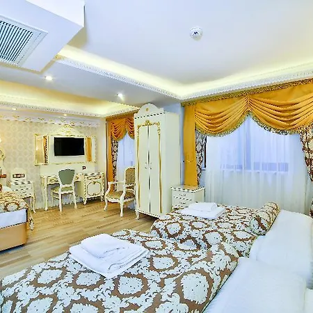 Nayla Palace Hotel