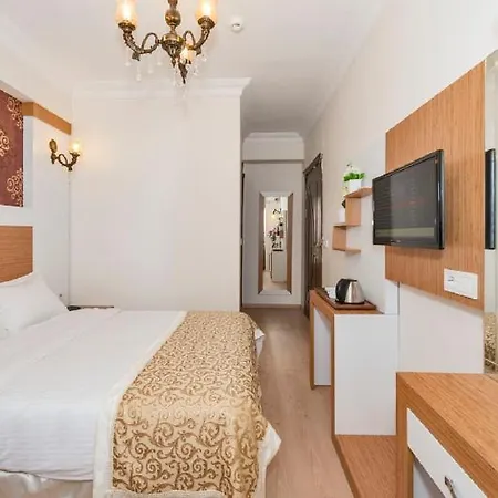 Raimond Hotel
