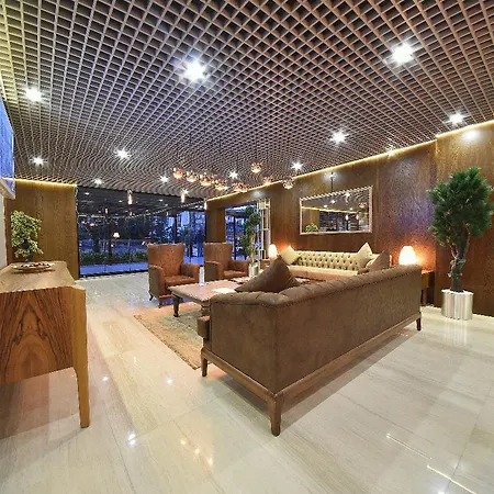 Hotel The Elegant