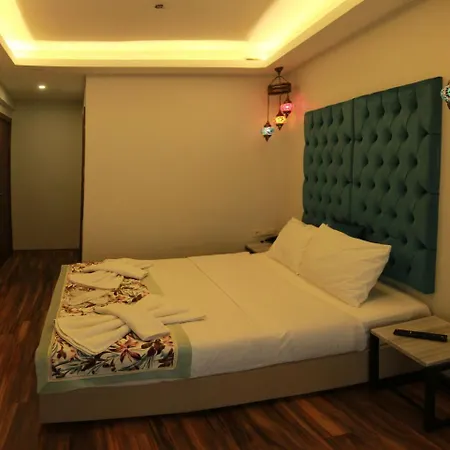 Hotel Alf
