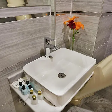Hotel Taxim Hg 2*
