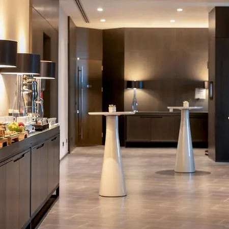 Hotel Centro Westside By Rotana 4*