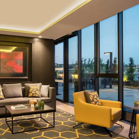 Hotel Centro Westside By Rotana 4*