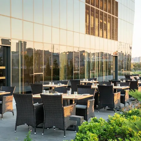 Centro Westside By Rotana Hotel 4*