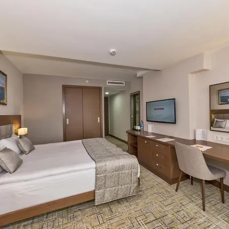 Hotel Land Park 4*