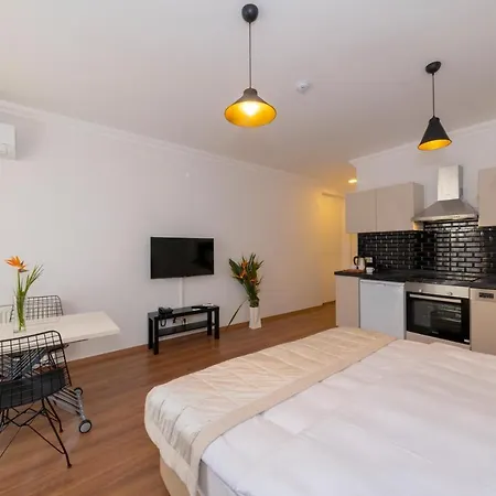 Aparthotel Joy 3*