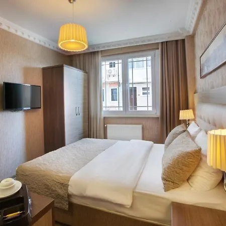 Aya Sergios Aparthotel 3*