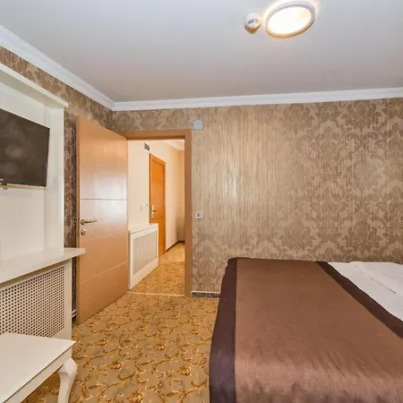 Hotel Montagna Hera Taksim 3*