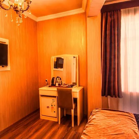 Montagna Hera Taksim 3*