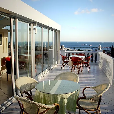 Niles Hotel 3*