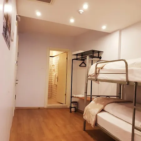 Rumours Hotel 2*