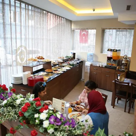 Montagna Hera Taksim Hotel 3*