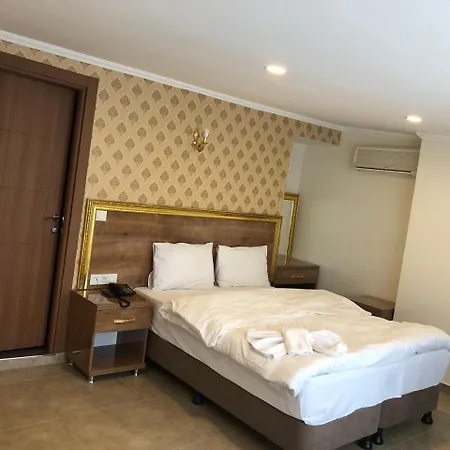فندق ريال لايف