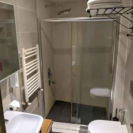 Eastncool Aparthotel