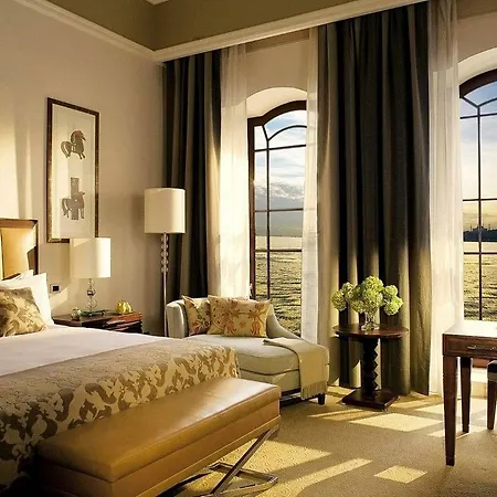 Four Seasons At The Bosphorus מלון