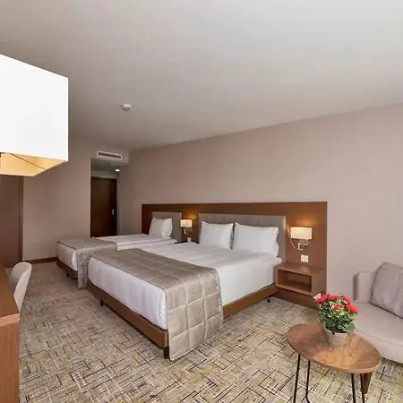 Hotel Land Park 4*
