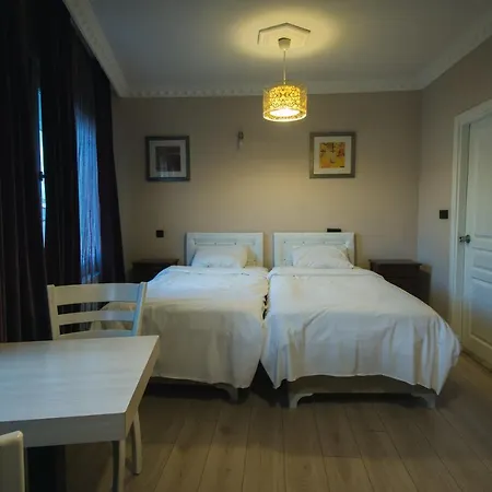 Ixir Hotel 3*